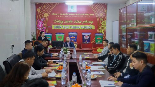 nhin-lại-chang-duong-nam-2025-day-ban-linh-va-y-chi